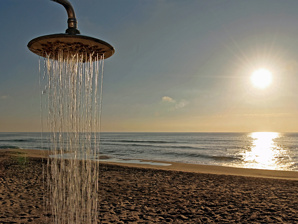Dusche am Meer · © Rainer Elpel
