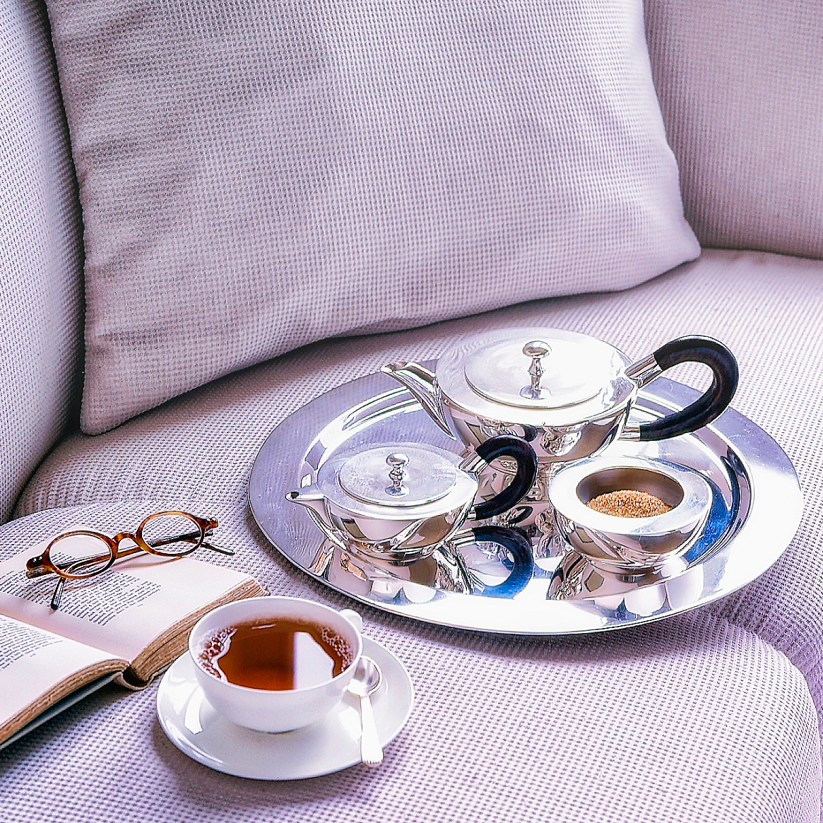 Teeservice · © Rainer Elpel