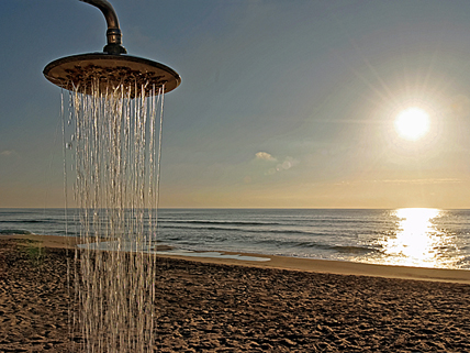 Dusche am Meer · © Rainer Elpel