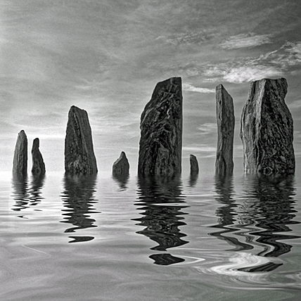 Standing Stones · © Rainer Elpel