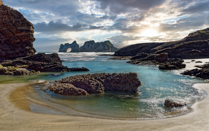 Pool · © Rainer Elpel